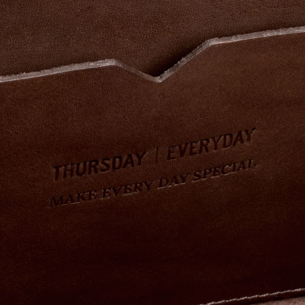 Everyday Tote | Old English (L)